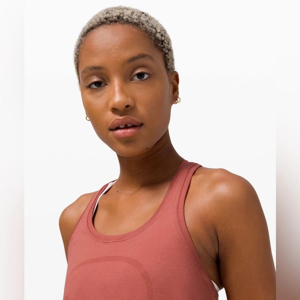 Lululemon Swiftly Tech Racerback 2.0
Soft Cranberry - Picture 2 of 8